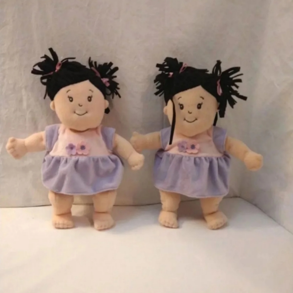 Twin Manhattan Girl Dolls Bundle